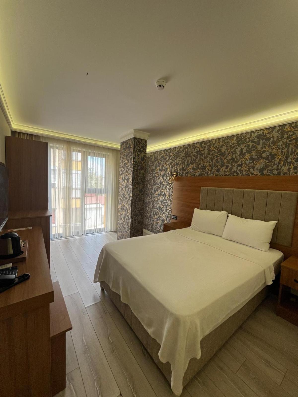 Golden Lux Hotel Antalia Esterno foto